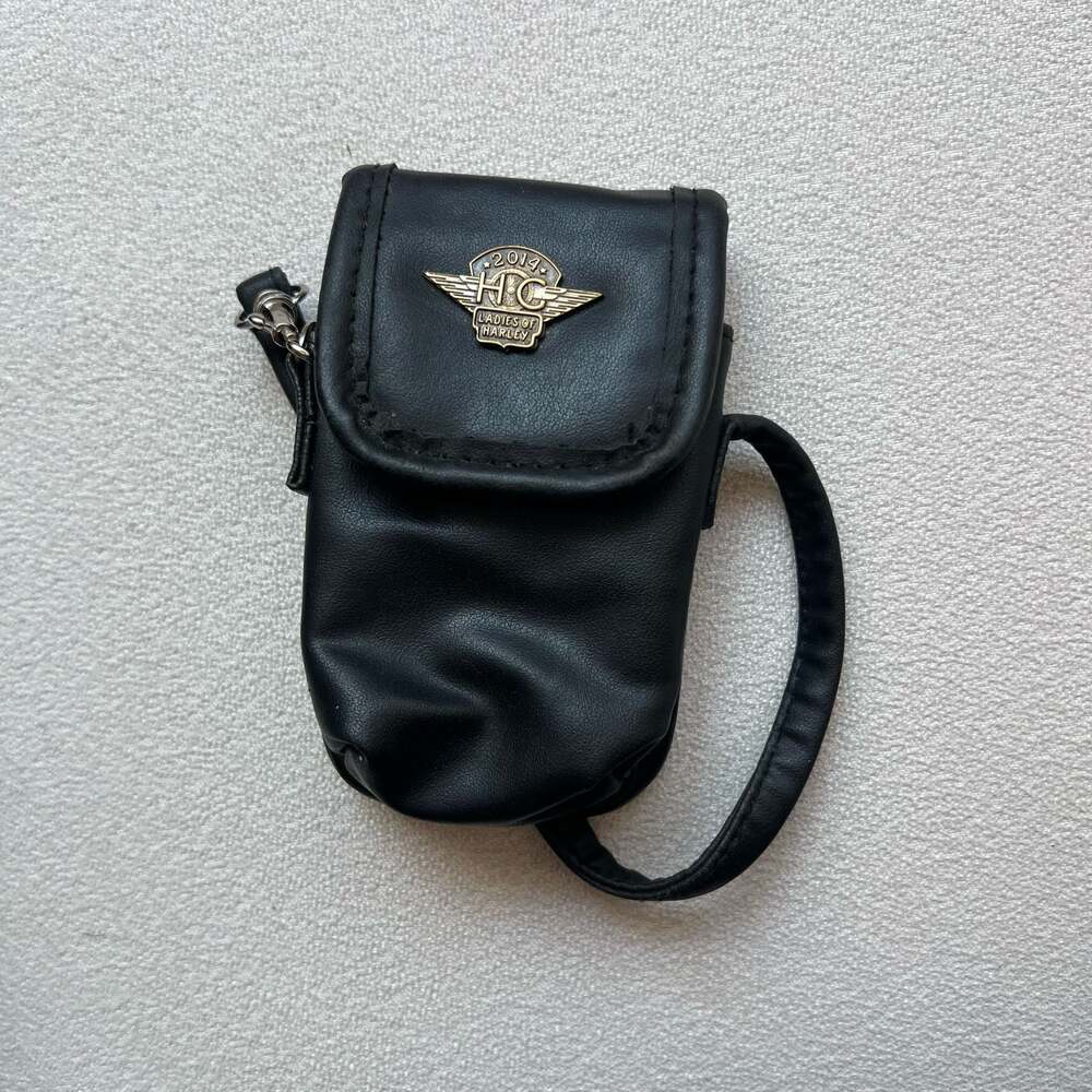 Harley-Davidson Ladies of Harley 2014 Leather Belt Pouch with Wrist Strap - Picture 4 of 6